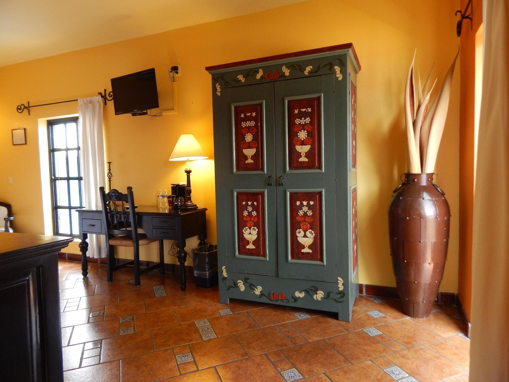 La Villa Del Ensueno Boutique Hotel Tlaquepaque Bagian luar foto