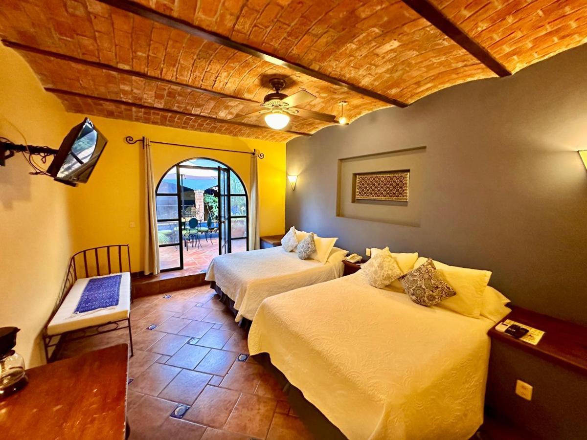 La Villa Del Ensueno Boutique Hotel Tlaquepaque Bagian luar foto