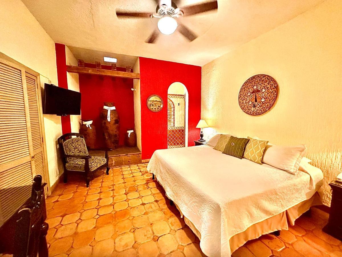 La Villa Del Ensueno Boutique Hotel Tlaquepaque Bagian luar foto