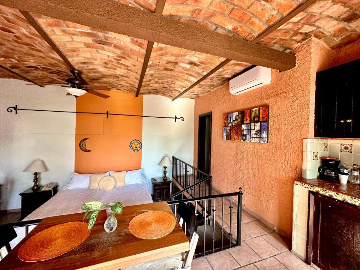La Villa Del Ensueno Boutique Hotel Tlaquepaque Bagian luar foto