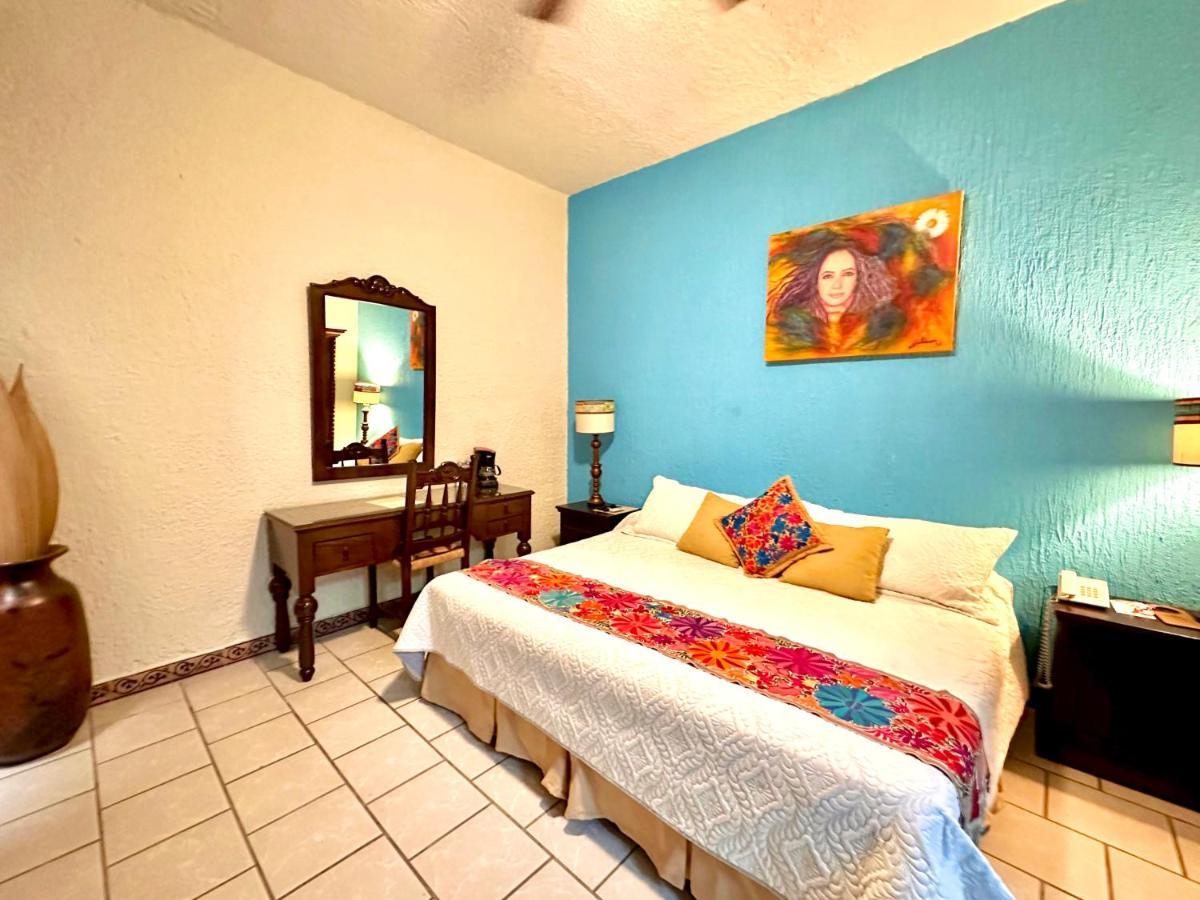 La Villa Del Ensueno Boutique Hotel Tlaquepaque Bagian luar foto