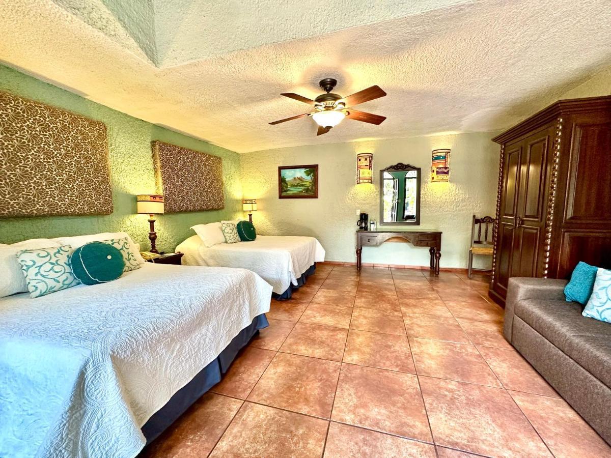 La Villa Del Ensueno Boutique Hotel Tlaquepaque Bagian luar foto