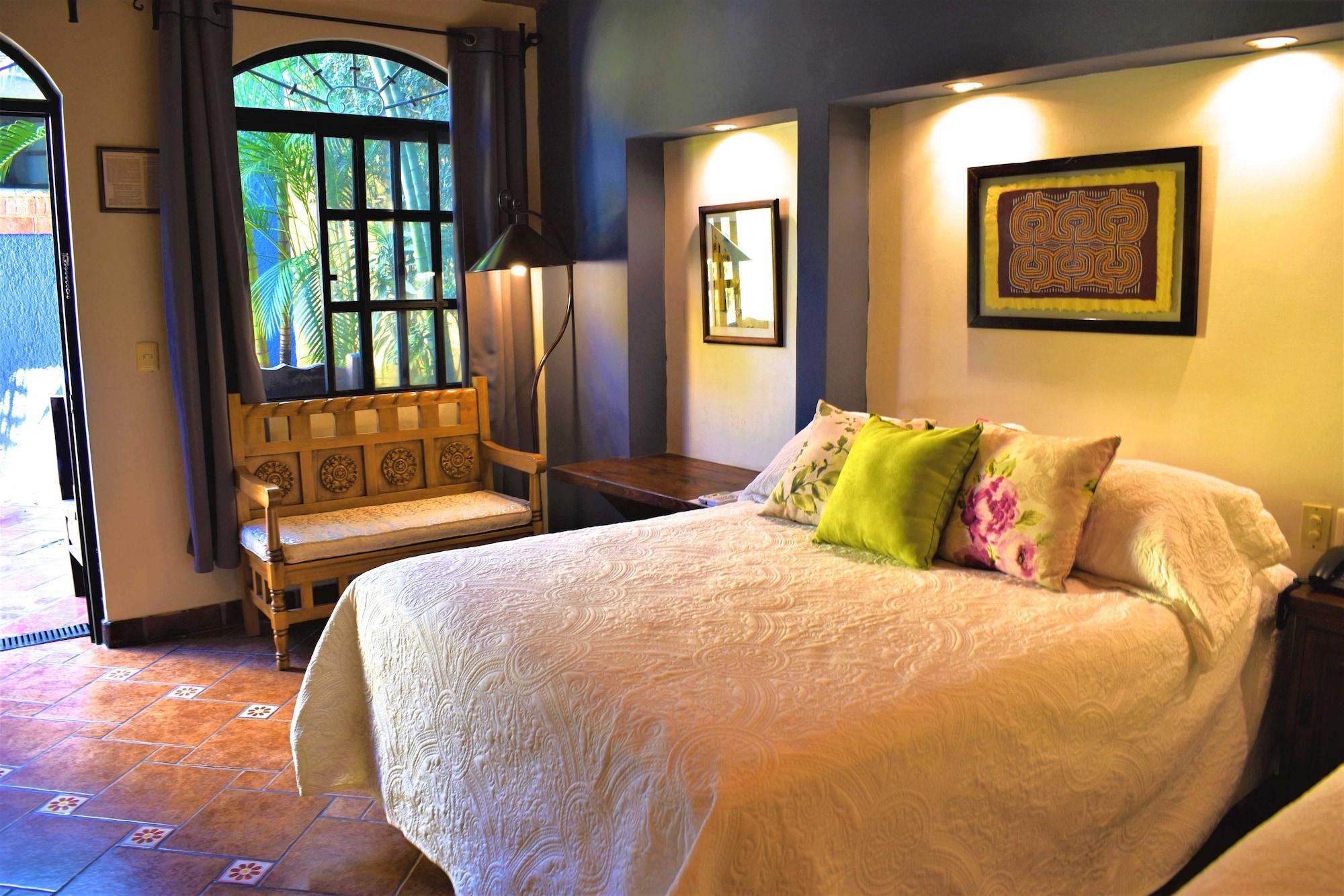 La Villa Del Ensueno Boutique Hotel Tlaquepaque Bagian luar foto