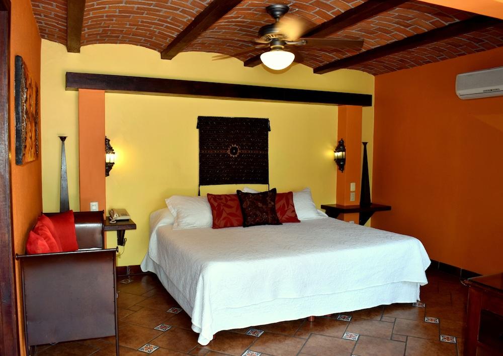 La Villa Del Ensueno Boutique Hotel Tlaquepaque Bagian luar foto