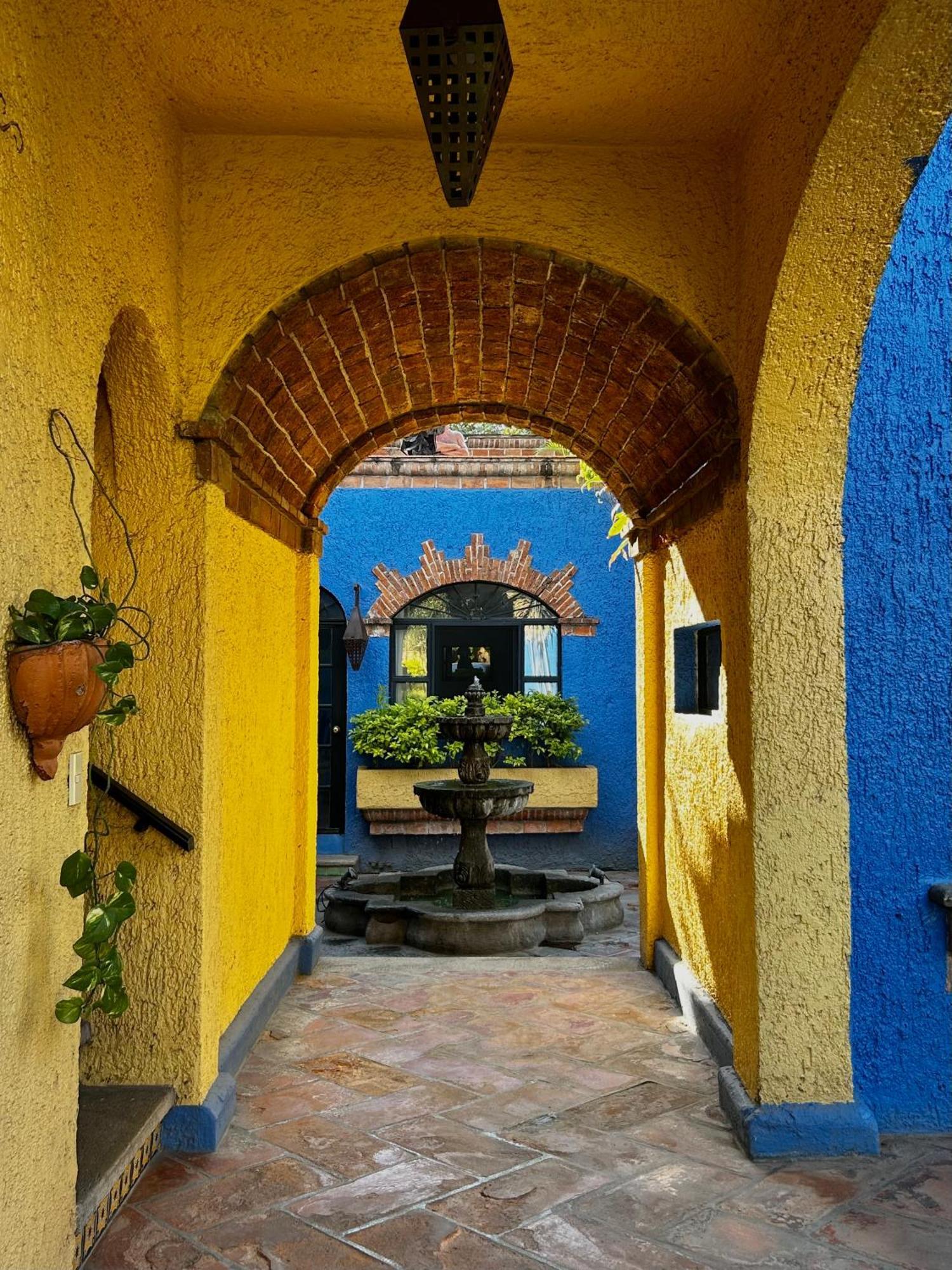 La Villa Del Ensueno Boutique Hotel Tlaquepaque Bagian luar foto