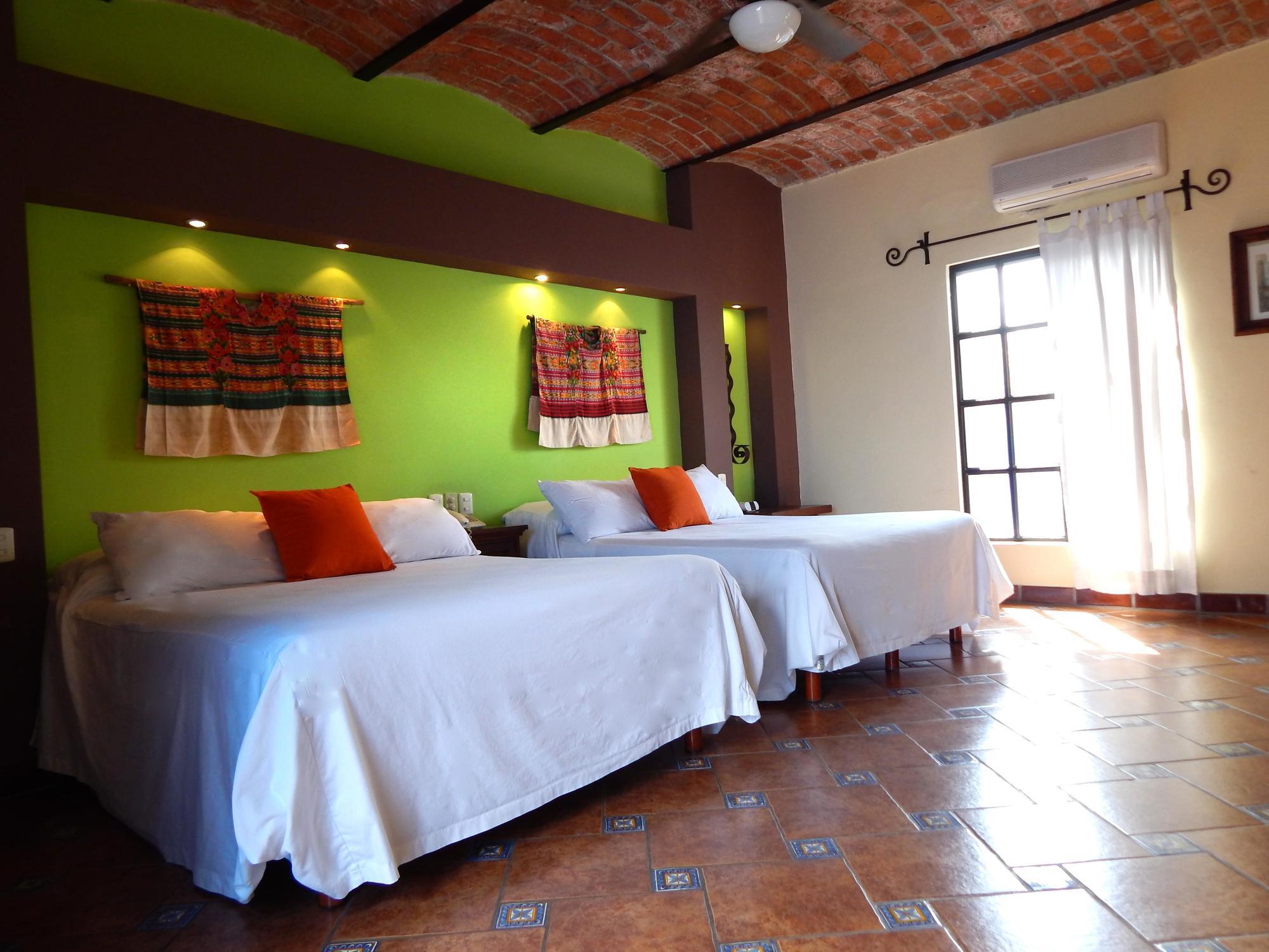 La Villa Del Ensueno Boutique Hotel Tlaquepaque Bagian luar foto