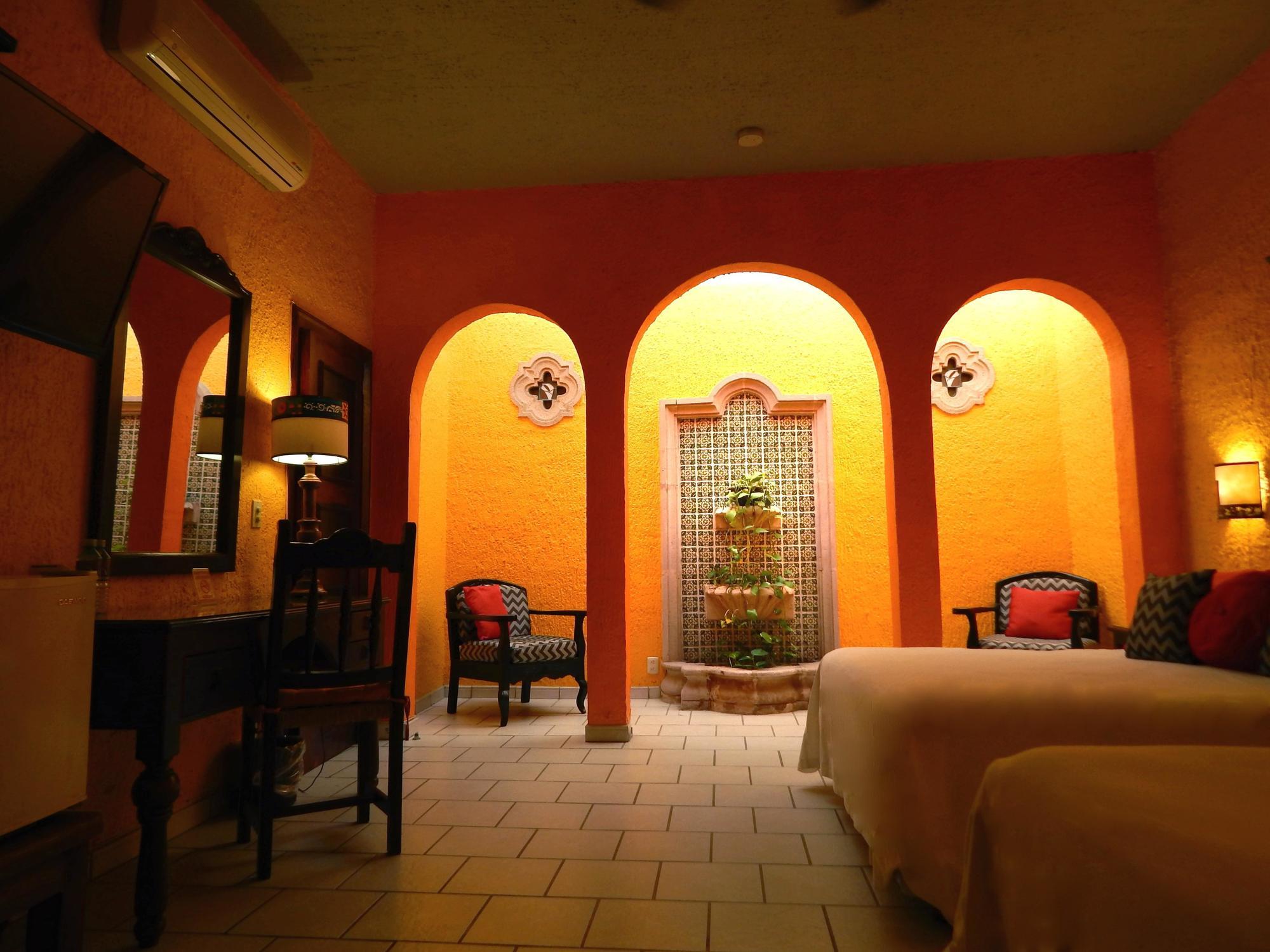 La Villa Del Ensueno Boutique Hotel Tlaquepaque Bagian luar foto